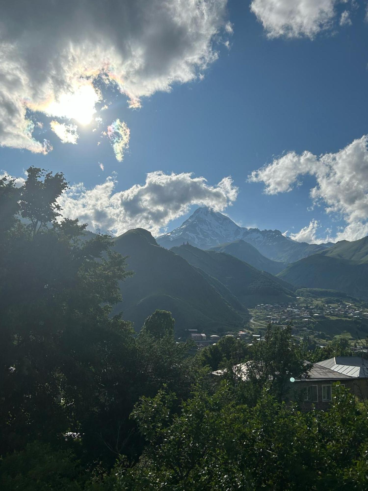 卡兹贝吉Mountain Heart住宿加早餐旅馆 外观 照片