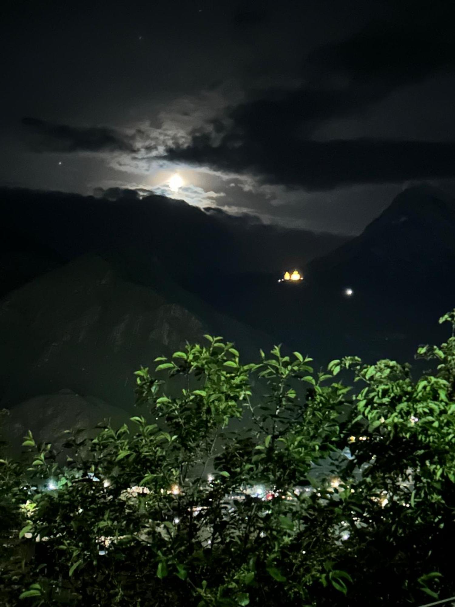 卡兹贝吉Mountain Heart住宿加早餐旅馆 外观 照片